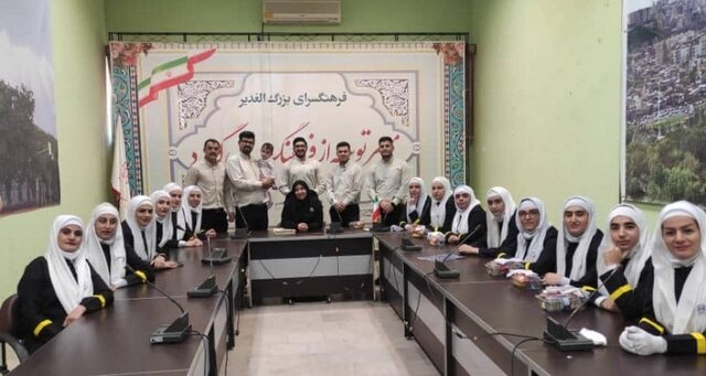 روایتی خواندنی از معلمی که سکوت ناشنوایان را معنا میبخشد