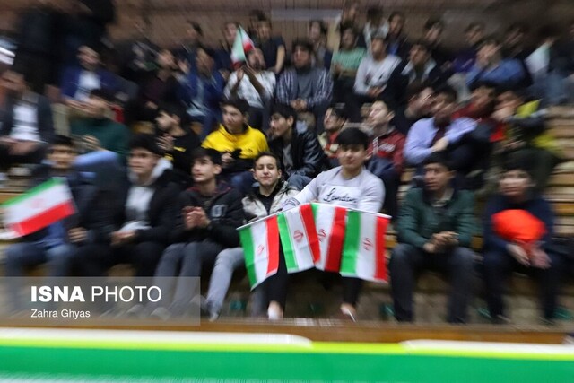 عکس تزئینی است حضور رأیاولیها در پای صندوقهای رأی بدخواهان نظام را ناامید میکند