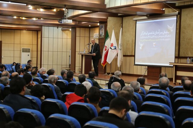 جاری بودن فرهنگ ایثار در جامعه باعث کاهش آسیبهای اجتماعی میشود