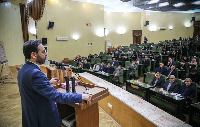 تربیت قرآنی، جامعه را در مقابل آسیبهای اجتماعی بیمه میکند تربیت قرآنی، جامعه را در مقابل آسیبهای اجتماعی بیمه میکند