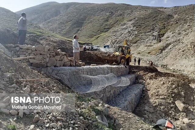 عشایر نماد و طلایهداران اقتصاد مقاومتی کشور هستند