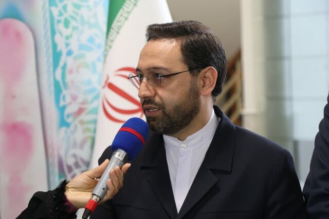 اصحاب فرهنگ، هنر و رسانه در فعالیتهای اجتماعی پیشرو هستند اصحاب فرهنگ، هنر و رسانه در فعالیتهای اجتماعی پیشرو هستند