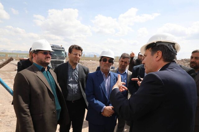 بازدید بازرسکل آذربایجانشرقی و دادستان تبریز از مخزن ۱۰۰ هزار مترمکعبی بازدید بازرسکل آذربایجانشرقی و دادستان تبریز از مخزن ۱۰۰ هزار مترمکعبی