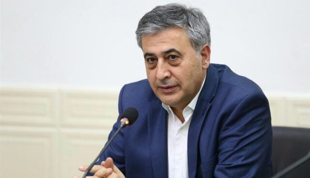 تولیدکنندگان میان انبوهی از بخشنامهها و مادههای قانونی گم شدهاند تولیدکنندگان میان انبوهی از بخشنامهها و مادههای قانونی گم شدهاند