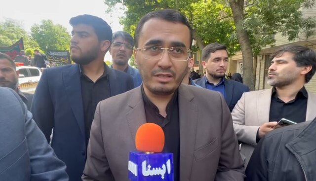 متفکر آزاد: شهید رحمتی نمادی از مدیر جوان و باتجربه بود متفکر آزاد: شهید رحمتی نمادی از مدیر جوان و باتجربه بود