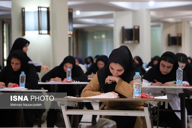 آزمون استخدامی فرزندان شهدا و جانبازان ۷۰درصد در آذربایجان شرقی برگزار شد