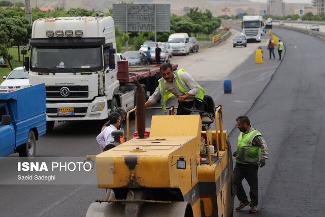 عکس تزئینی است روکش آسفالت باند جنوبی آزادراه زنجان - تبریز آغاز شد
