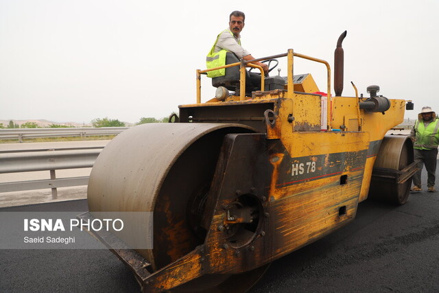 عکس تزئینی است پایان فاز نخست روکش آسفالت محور زنجان - بیجار