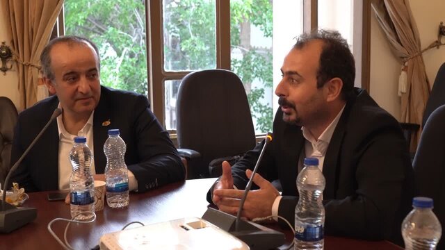 فرش ایرانی، روایتگری اصیل از فرهنگ و هنر ساکنان منطقه است