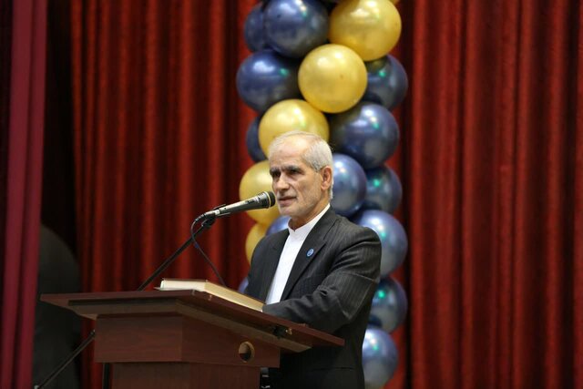 دانشجویان باید در قبال کشور احساس مسئولیت کنند دانشجویان باید در قبال کشور احساس مسئولیت کنند