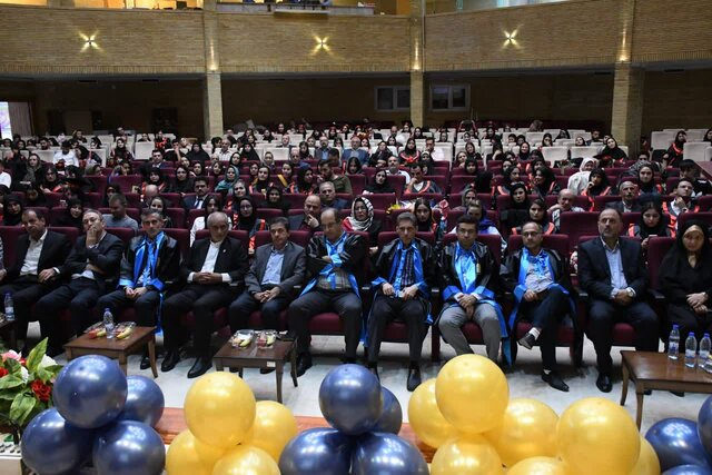 دانشجویان باید در قبال کشور احساس مسئولیت کنند