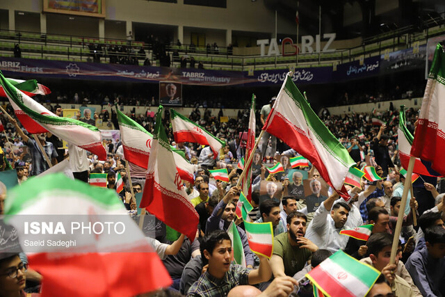 مردم غفلتهای تاریخی را بر نمیتابند