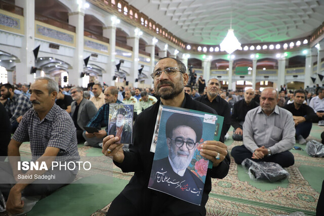 تسلیم رهبری بودن و مردمداری دو وجه تمایز شهید جمهور با سایر مسئولان بود