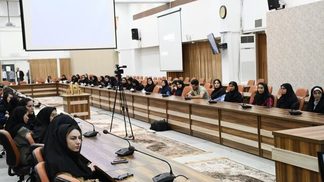 دانشجویان نخبه نقش ویژهای در توسعه و پیشرفت کشور دارند