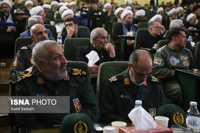 مکتب شهید آلهاشم الهام بخش ائمه جمعه سراسر کشور است