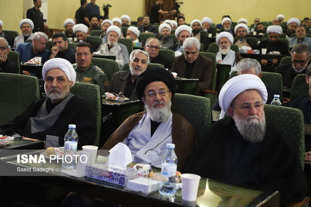 مکتب شهید آلهاشم الهام بخش ائمه جمعه سراسر کشور است