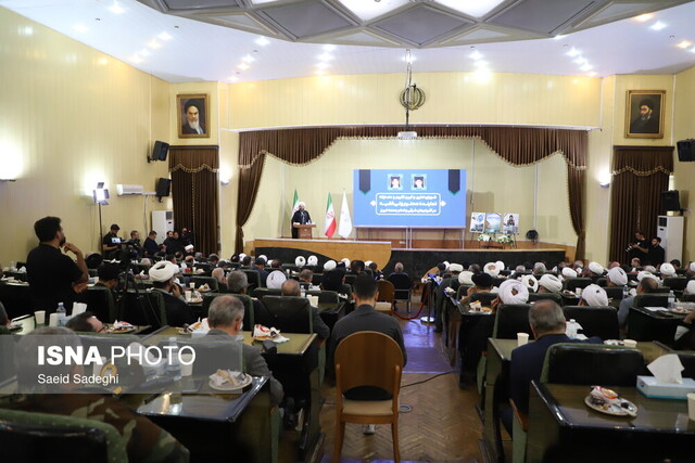 امیدواریم با اخلاص و صداقت مسئولان کمکیار یکدیگر باشیم