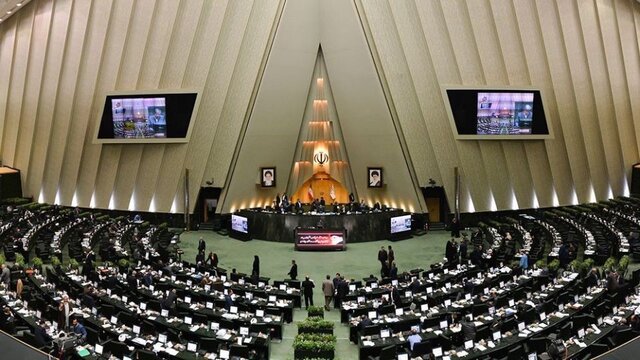 هیأت دولت و روسای سازمانها باید افرادی کارآمد و منتخب نخبگان باشند هیأت دولت و روسای سازمانها باید افرادی کارآمد و منتخب نخبگان باشند