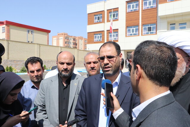 دولت سیزدهم ۷۲۰۰ مدرسه تحویل ملت شریف ایران داده است دولت سیزدهم ۷۲۰۰ مدرسه تحویل ملت شریف ایران داده است