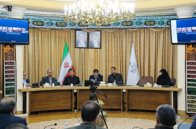 دستگاههای اجرایی و خدماتی با آمادگی کامل در خدمت زائران اربعین حسینی باشند دستگاههای اجرایی و خدماتی با آمادگی کامل در خدمت زائران اربعین حسینی باشند