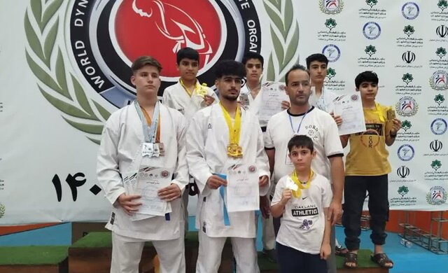 سکوهای مسابقات قهرمانی کشور کاراته در قرق تبریزیها