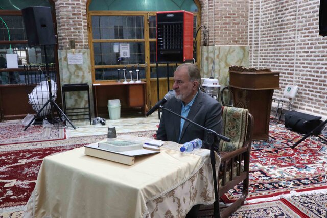 قرآن، نسل جوان را در مقابل فتنه دشمنان حفظ میکند