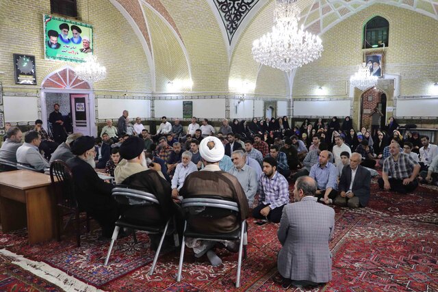 قرآن، نسل جوان را در مقابل فتنه دشمنان حفظ میکند