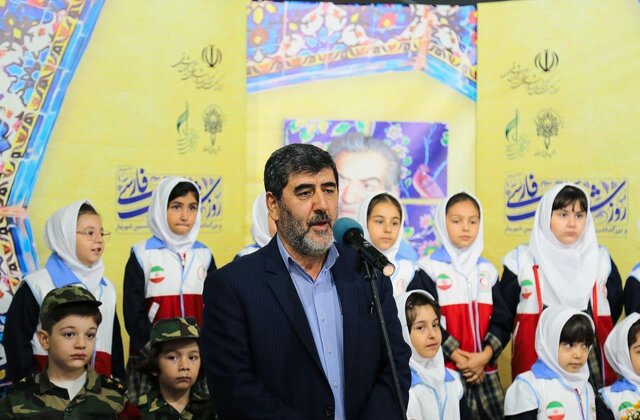 حافظه تاریخی آذربایجان با شعر و ادب آمیخته است حافظه تاریخی آذربایجان با شعر و ادب آمیخته است