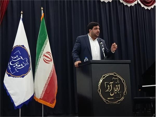 هنر باید به فکر و اندیشه مسلح باشد هنر باید به فکر و اندیشه مسلح باشد