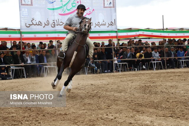 برگزاری سومین جشنواره کشوری شو سواره جام ارسباران در اهر