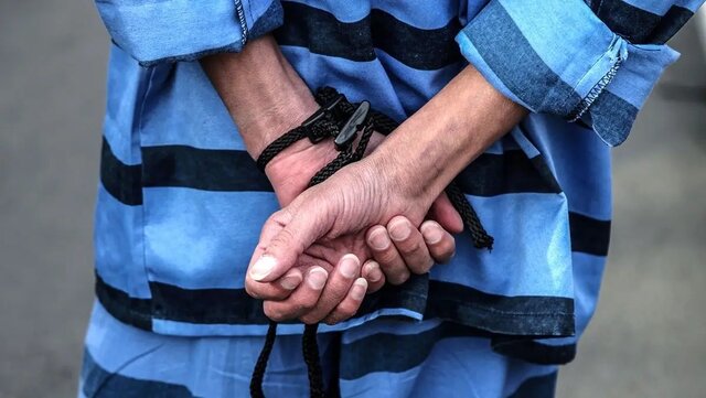 دستگیری ۱۰ نفر از اراذل و اوباش در تبریز دستگیری ۱۰ نفر از اراذل و اوباش در تبریز