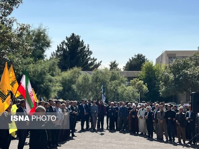 تجمع دانشگاهیان دانشگاه تبریز در حمایت از ملت مقاوم لبنان تجمع دانشگاهیان دانشگاه تبریز در حمایت از ملت مقاوم لبنان