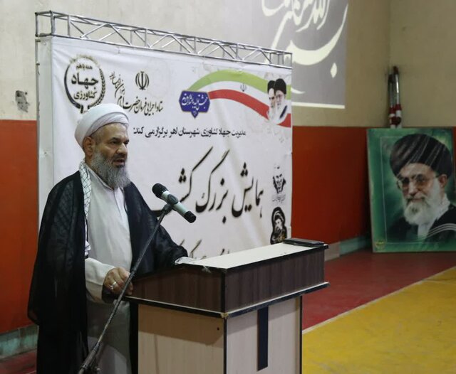 قدرت و اقتدار هر کشور به علم و دانش آن است قدرت و اقتدار هر کشور به علم و دانش آن است