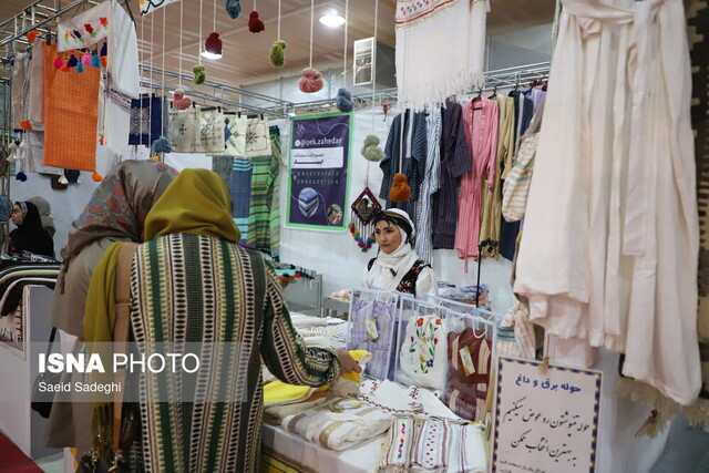 عکس تزئینی است برپایی نمایشگاه آثار فاخر صنایع دستی ۱۶ شهر و روستای ثبت جهانی در شیراز