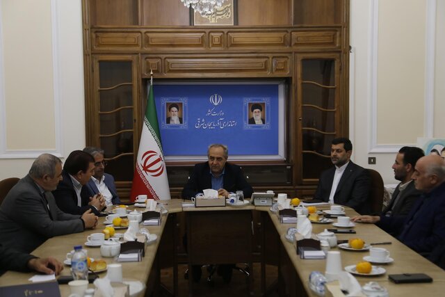 مدیران در دسترس مردم باشند مدیران در دسترس مردم باشند