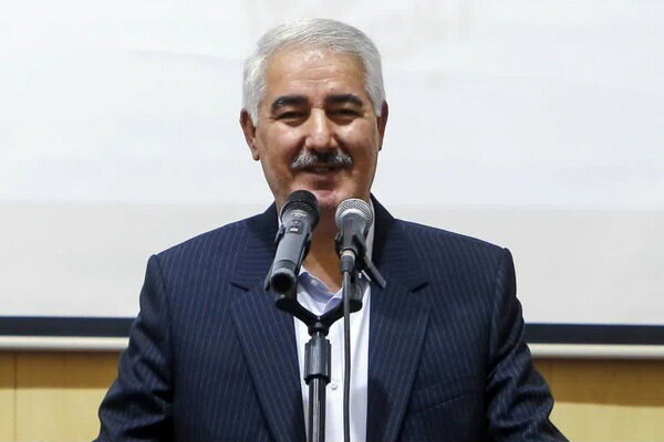 خیابانهای تبریز به پارکینگ تبدیل شدهاند خیابانهای تبریز به پارکینگ تبدیل شدهاند