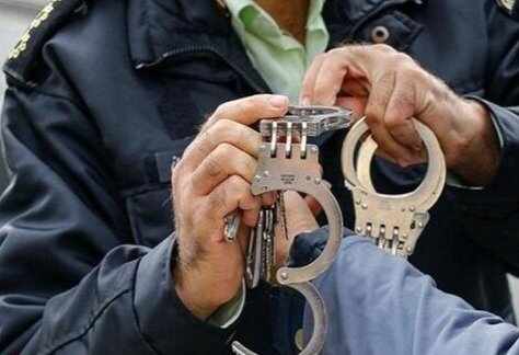 دستگیری کلاهبردار حرفه ای در نقش متصدی جایگاه سوخت دستگیری کلاهبردار حرفه ای در نقش متصدی جایگاه سوخت