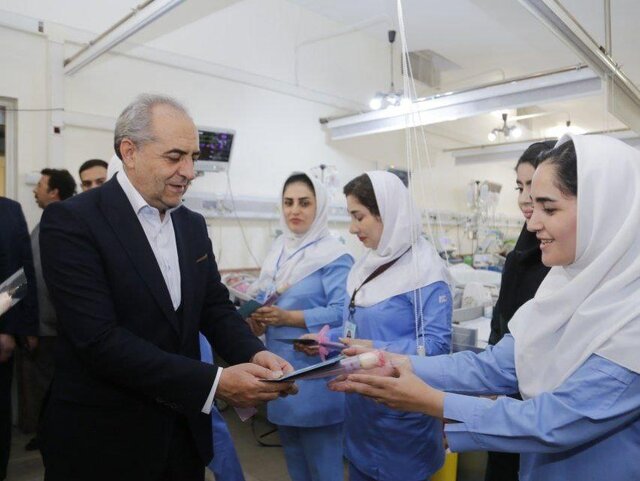 استخدام پرستاران به اندازه کافی انجام نشده است استخدام پرستاران به اندازه کافی انجام نشده است