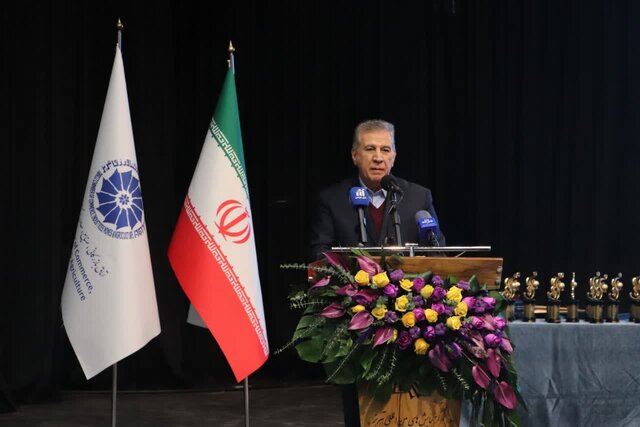 ضررهای هنگفت شرکتهای دولتی از جیب مردم پرداخت میشود ضررهای هنگفت شرکتهای دولتی از جیب مردم پرداخت میشود