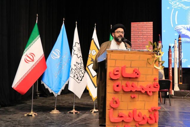 آذربایجان سرزمین پرافتخار و جایگاه حماسهآفرینان است آذربایجان سرزمین پرافتخار و جایگاه حماسهآفرینان است