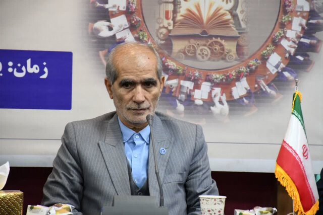 بسیجی واقعی کسی است که از خویشتن خود عبور کند بسیجی واقعی کسی است که از خویشتن خود عبور کند