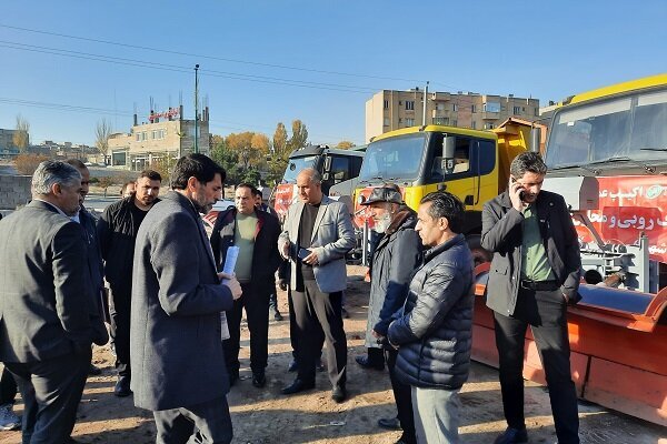 تجهیز و تکمیل بیش از ۳۰۰ دستگاه ماشینآلات زمستانه در آستانه زمستان در تبریز تجهیز و تکمیل بیش از ۳۰۰ دستگاه ماشینآلات زمستانه در آستانه زمستان در تبریز