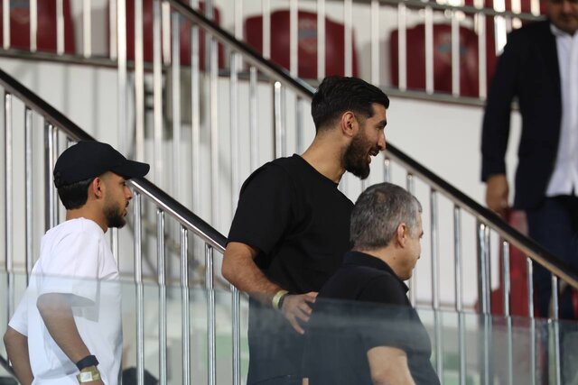 مغانلو و قائدی تماشاگران ویژه دیدار تراکتور-الوکره مغانلو و قائدی تماشاگران ویژه دیدار تراکتور-الوکره