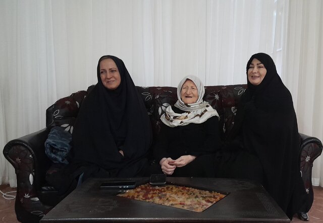 شیرزنی که تمام زندگی خود را وقف بسیج کرد