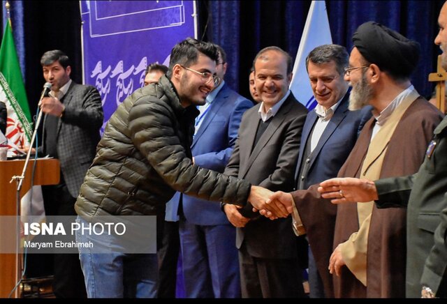 از آبی بی پایان مینویسیم...