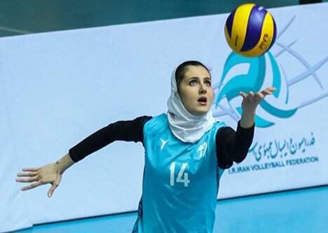 کاپیتان تیم والیبال زنان شهرداری تبریز: بازی به بازی پیش میرویم کاپیتان تیم والیبال زنان شهرداری تبریز: بازی به بازی پیش میرویم