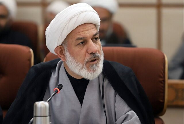 هیچکدام از دانشگاهیان و حوزویان در اداره کشور، حذف شدنی نیستند