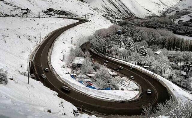 بارش پراکنده برف و باران در جاده‌های کوهستانی استان مرکزی