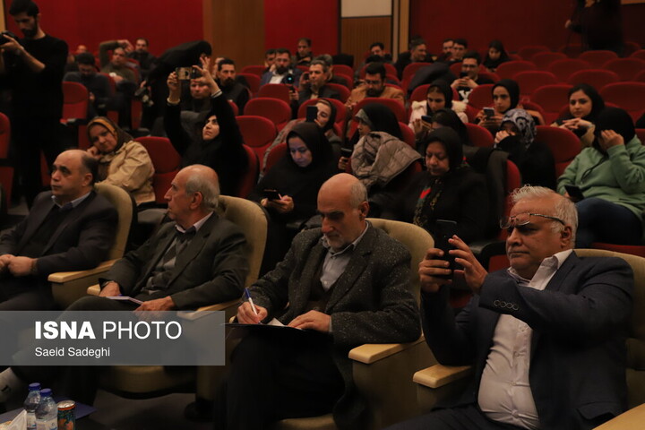 نوسازی بیش از ۲ هزار دستگاه تاکسی در تبریز/ هزینه کرد ۷ هزار میلیارد تومانی در سالجاری برای مترو