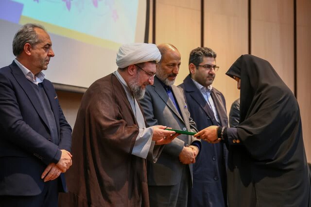 دانشگاه پیامنور باید به بازار کار متصل شود